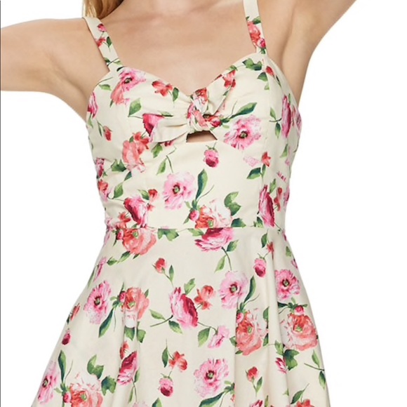 💛5/$20💛 Retro-Inspired Knot-Front Dress - Picture 2 of 8